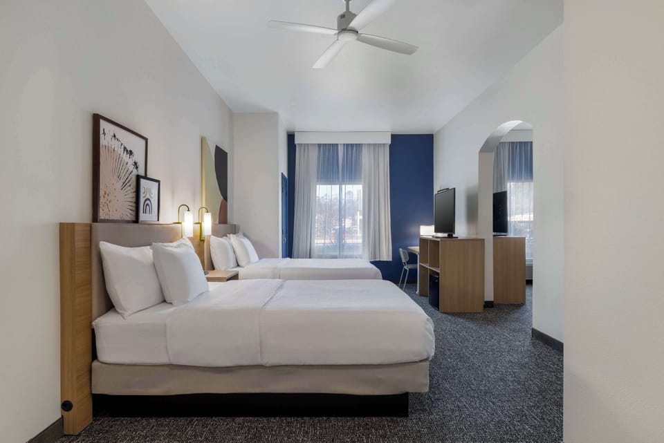 Studio, Multiple Beds | Desk, laptop workspace, blackout drapes, iron/ironing board