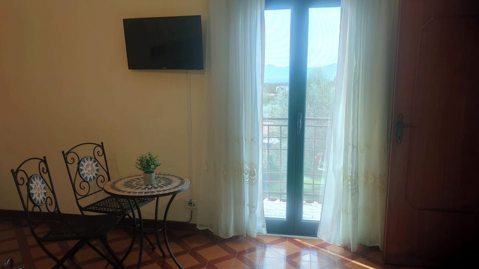 Family Room, Connecting Rooms | Free cribs/infant beds, free WiFi, bed sheets