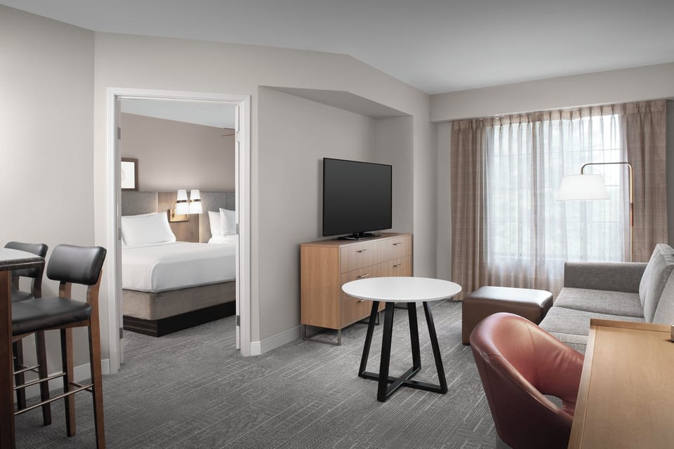 In-room safe, desk, laptop workspace, iron/ironing board