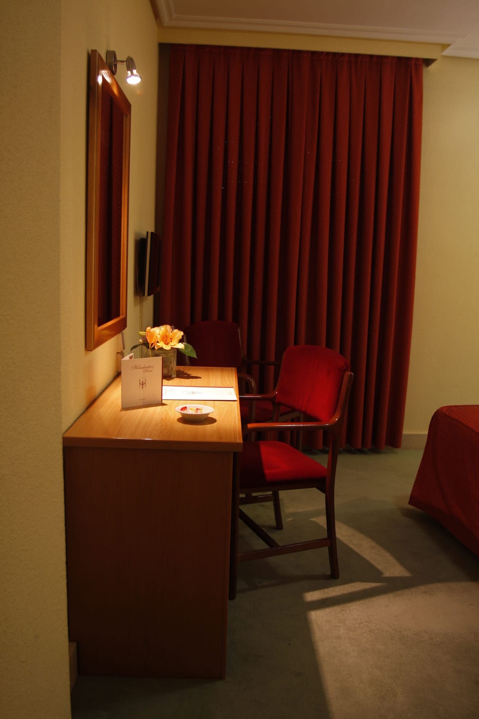 Twin Room | In-room safe, desk, blackout drapes, soundproofing
