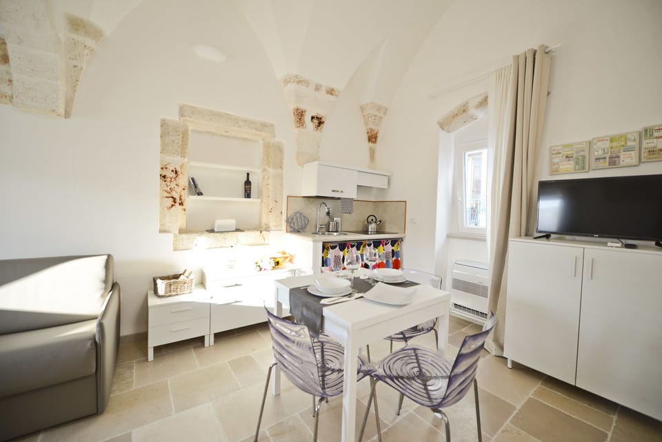 Deluxe Apartment, 2 Bedrooms, Terrace | Private kitchen | Full-size fridge, stovetop, espresso maker, coffee/tea maker
