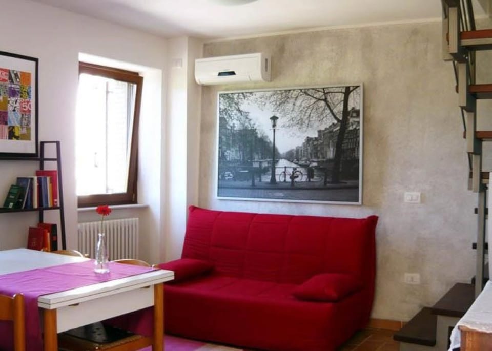 Apartment, 2 Bedrooms | Living room | Flat-screen TV