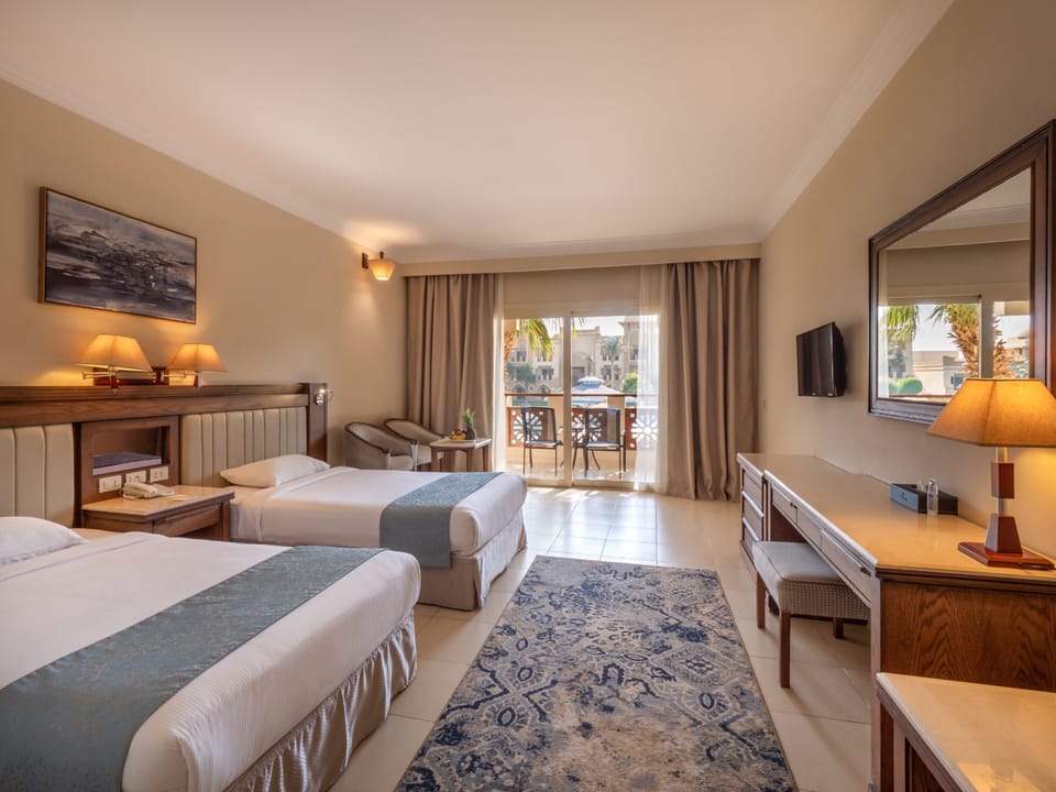 Superior Room Garden View | Egyptian cotton sheets, premium bedding, minibar, in-room safe