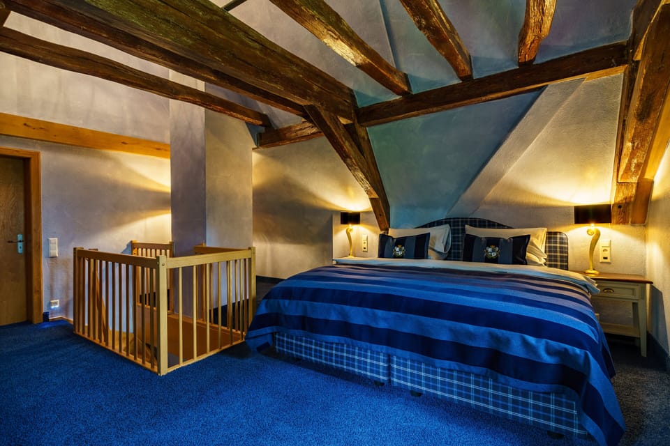 Schloss Suite | Hypo-allergenic bedding, minibar, in-room safe, individually decorated