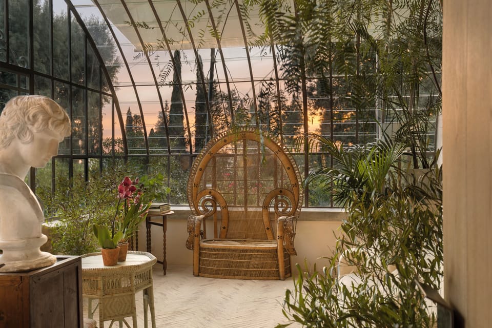 Suite (Greenhouse) | Living area | 32-inch flat-screen TV with satellite channels, TV, pay movies