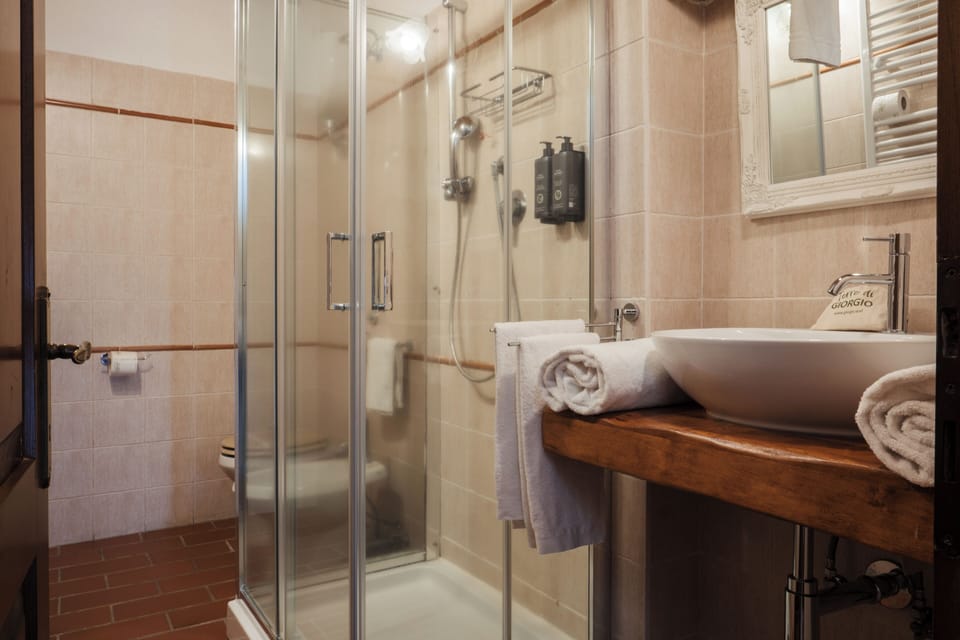 Superior Room, 1 Queen Bed, Private Bathroom, Hill View | Bathroom | Shower, designer toiletries, hair dryer, bidet