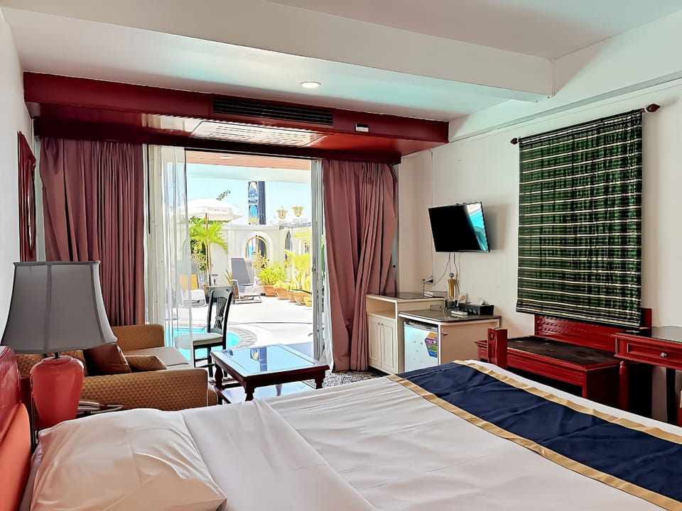 Deluxe Room, Pool Access | View from room