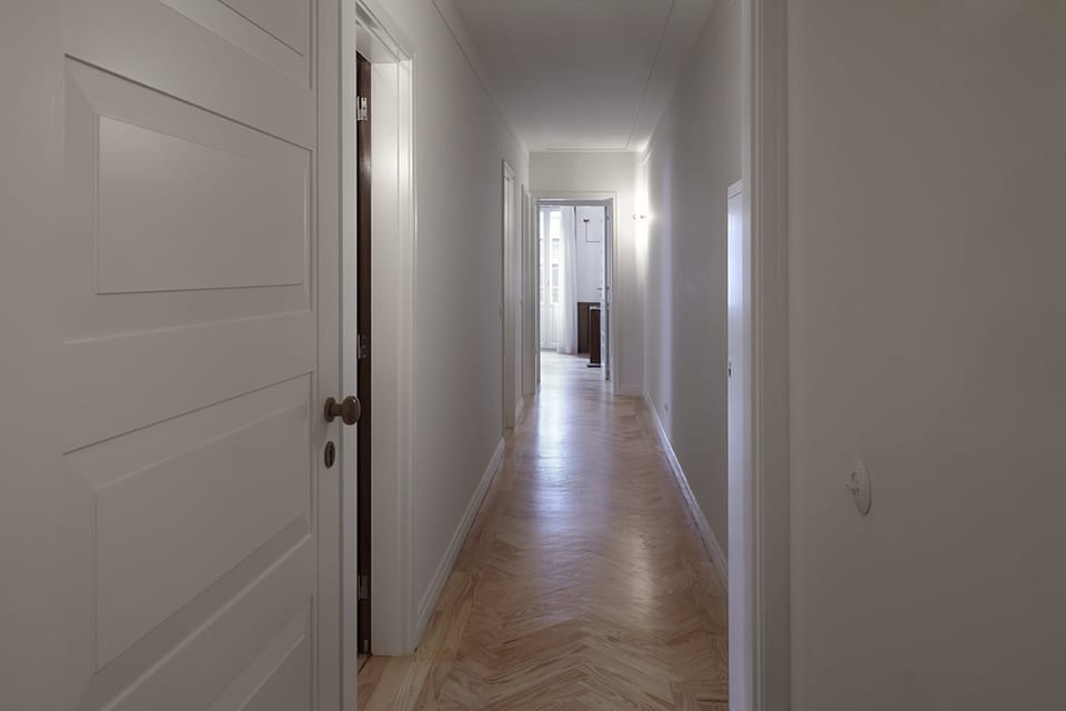 In-room safe, laptop workspace, blackout drapes, iron/ironing board