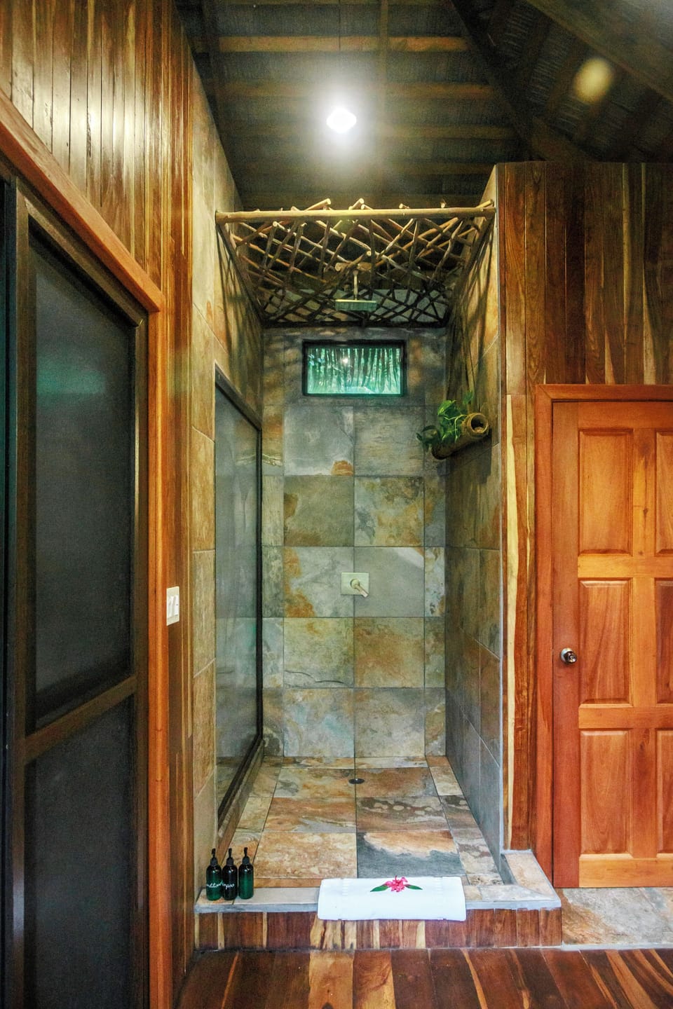 Signature Tree House | Bathroom | Separate tub and shower, free toiletries, bathrobes, towels