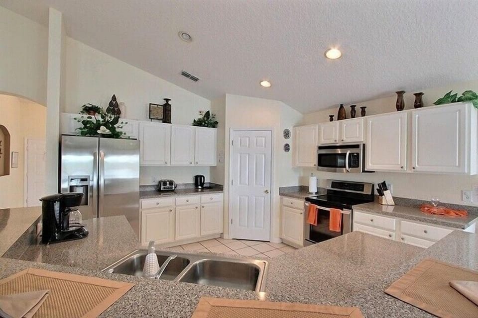 Well equiped kitchen