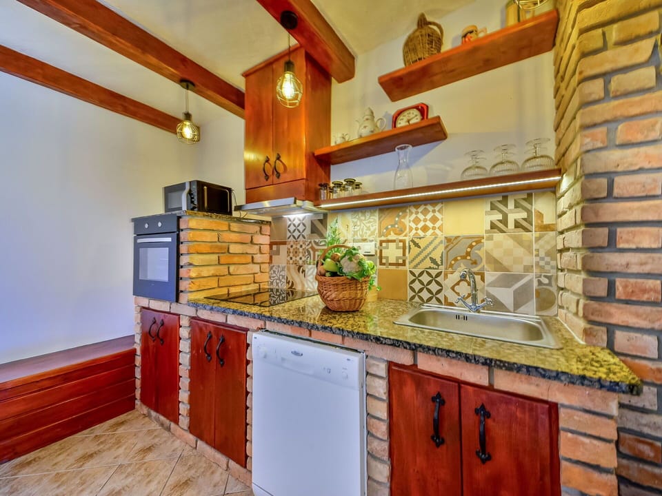 Cabinetry, Countertop, Building, Orange, Wood, Tap, Kitchen, Interior Design, House, Kitchen Appliance
