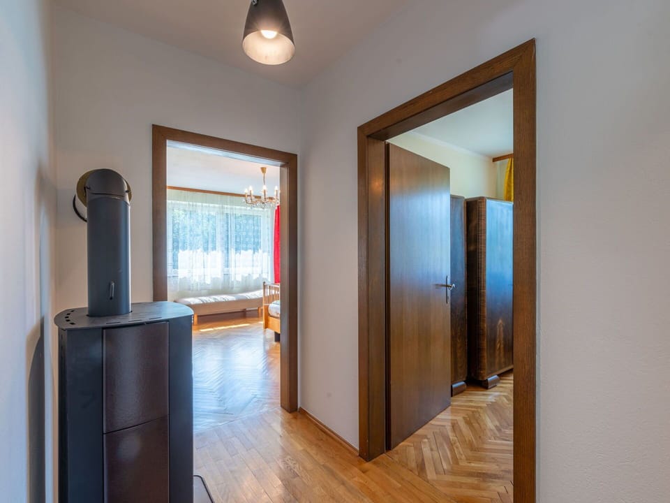 Property, Building, Door, Wood, Interior Design, Architecture, Flooring, Floor, Hall