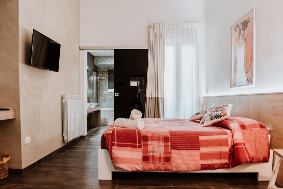Design Triple Room, 1 Queen Bed, Balcony | Minibar, desk, soundproofing, cribs/infant beds