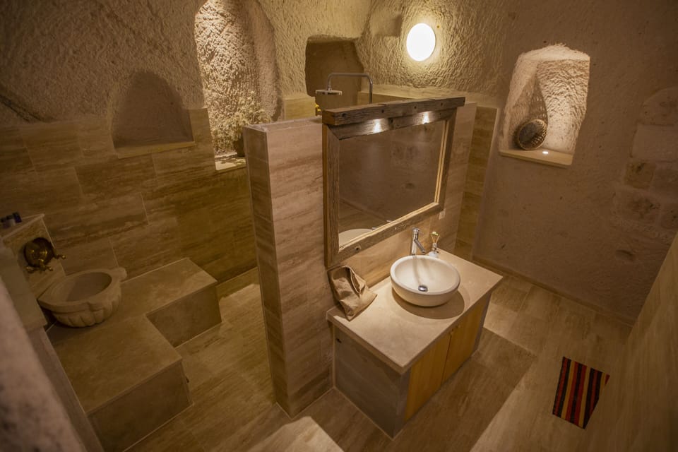 Royal Suite, 1 Bedroom | Bathroom sink