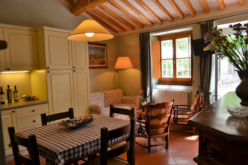 Apartment, 2 Bedrooms | In-room dining