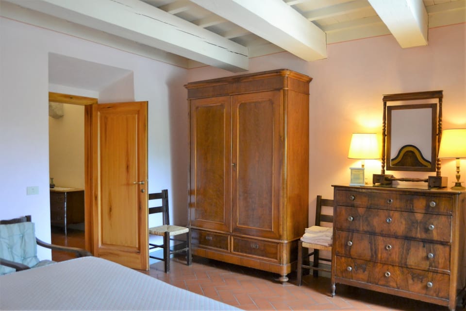 Apartment, 1 Bedroom | Blackout drapes, soundproofing, cribs/infant beds, rollaway beds