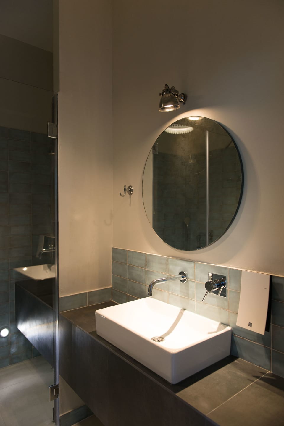 Double Room, 1 Queen Bed | Bathroom | Shower, free toiletries, hair dryer, slippers