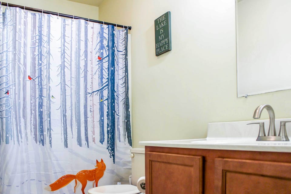 Full Bathroom