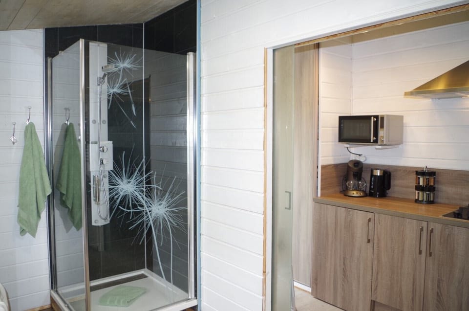 Superior Double Room, Ensuite, Garden View (L'Hiver)