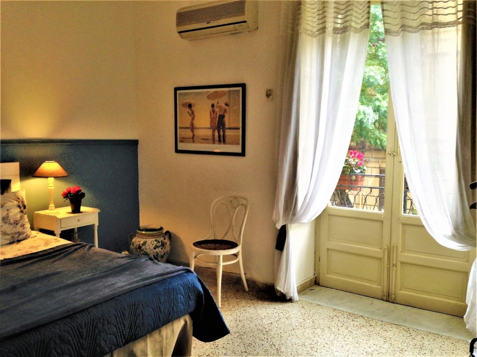 Superior Room, Balcony | Minibar, desk, iron/ironing board, free cribs/infant beds