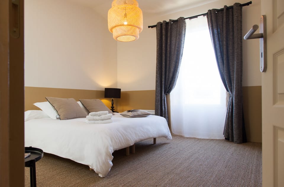 Comfort House | Premium bedding, individually decorated, individually furnished
