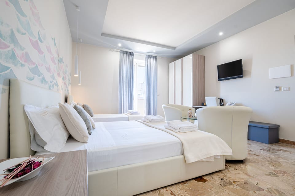 Luxury Triple Room | Egyptian cotton sheets, premium bedding, memory foam beds, minibar