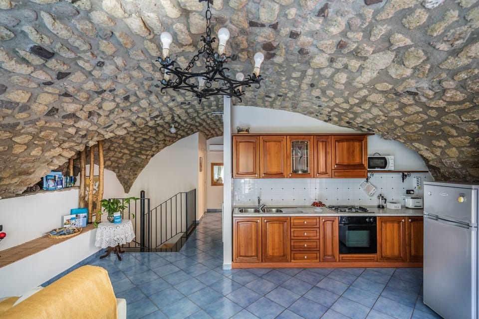 2 bedroom apartment by the seaside with air-con, wifi near Sorrento
