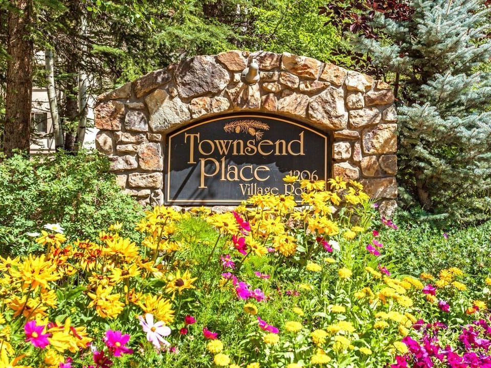 Entrance to Townsend Place, just opposite Scott Hill Road.  A building on left.