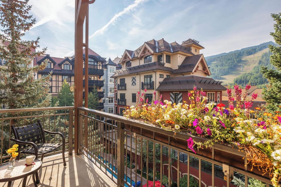 Balcony with Mountain View