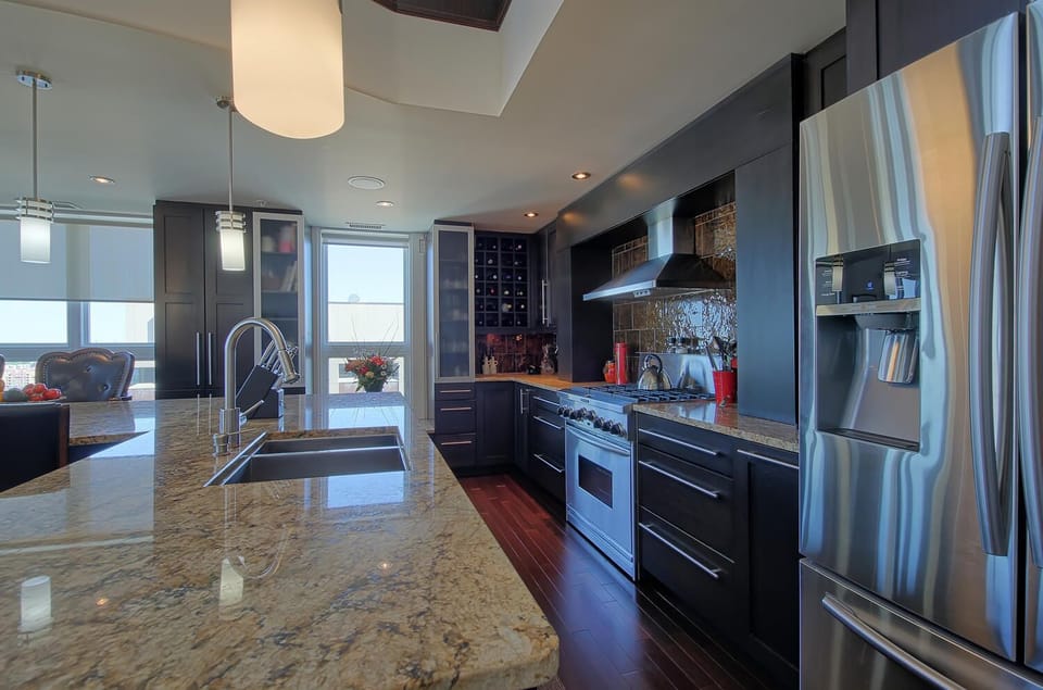 High-end modern appliances will not disappoint!
