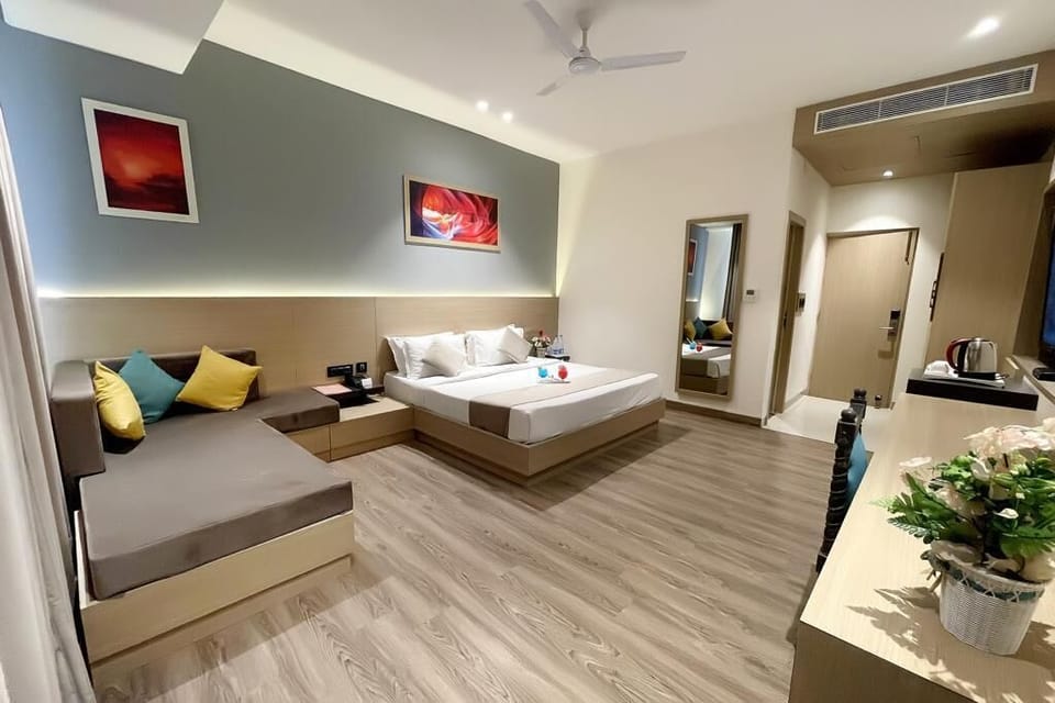 Premier Room, 1 Bedroom | 2 bedrooms, desk, WiFi (free)
