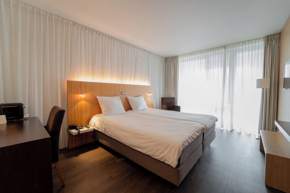 Comfort Twin Room | In-room safe, desk, cribs/infant beds, free WiFi