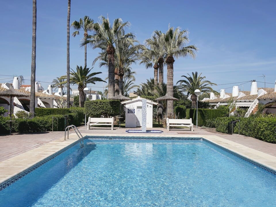 Swimming Pool, Property, Building, Real Estate, Palm Tree, Resort, Apartment, Vacation, Home, House