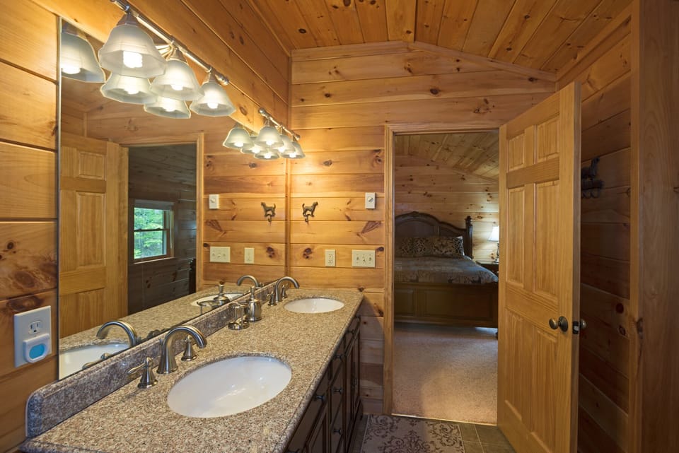 Upper level Master bathroom