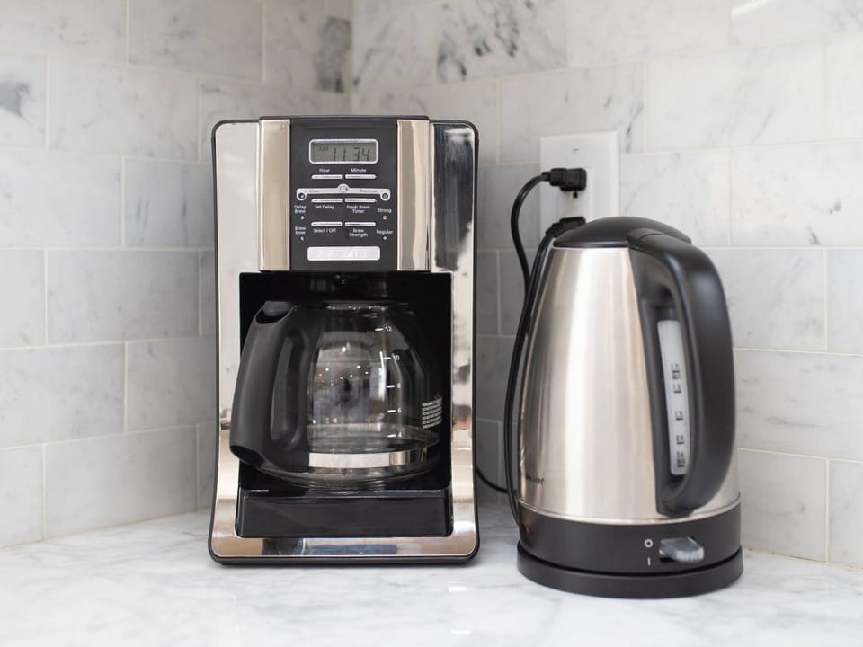 Coffee machine and water heater kettle