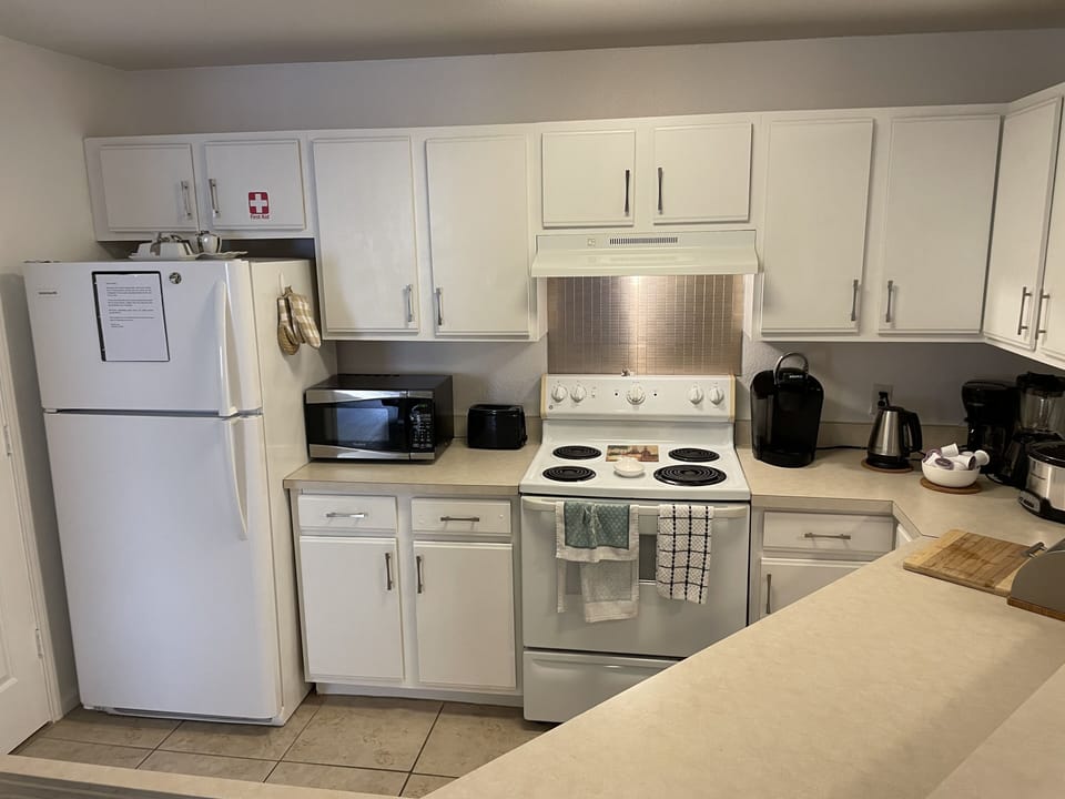 Fully equipped kitchen