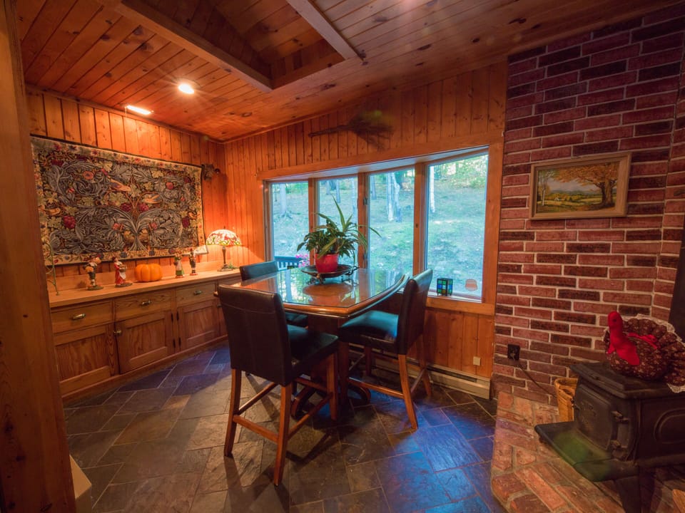 Kitchen bistro to have coffee and early morning conversations