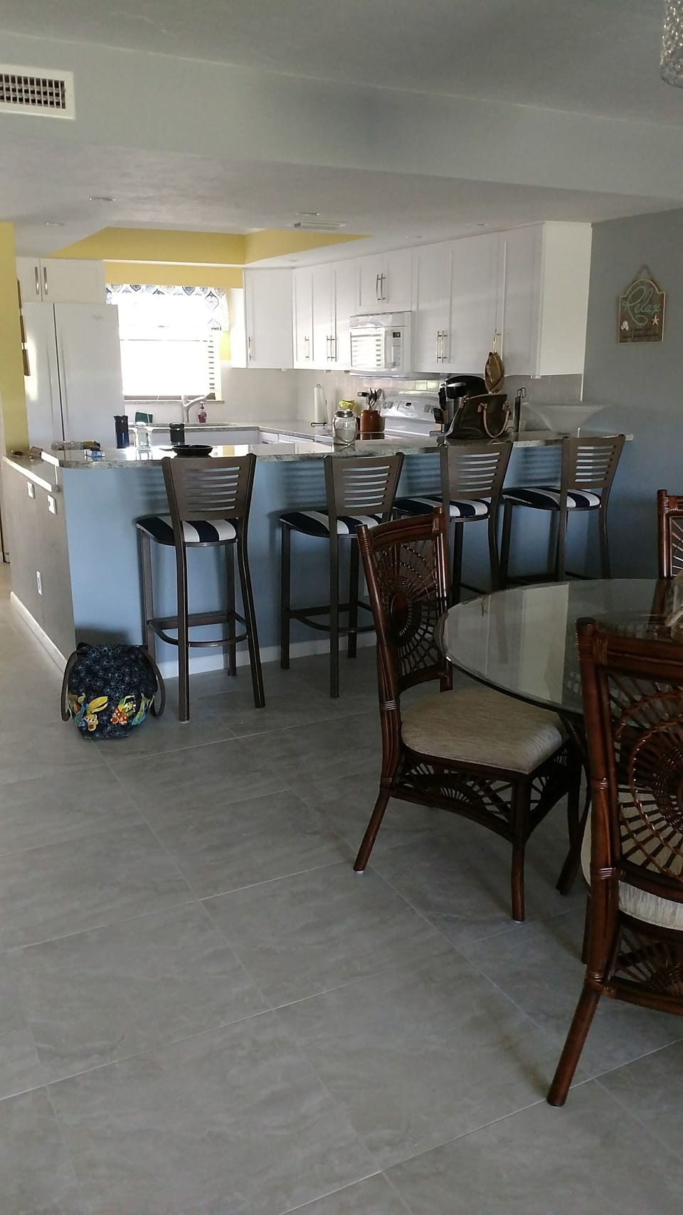 DINING AREA FOR COMFY MEALS