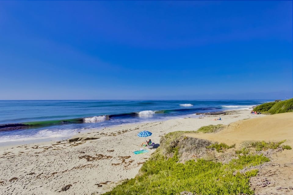 A short 2-1/2 block walk away, world renowned Wind n Sea Beach