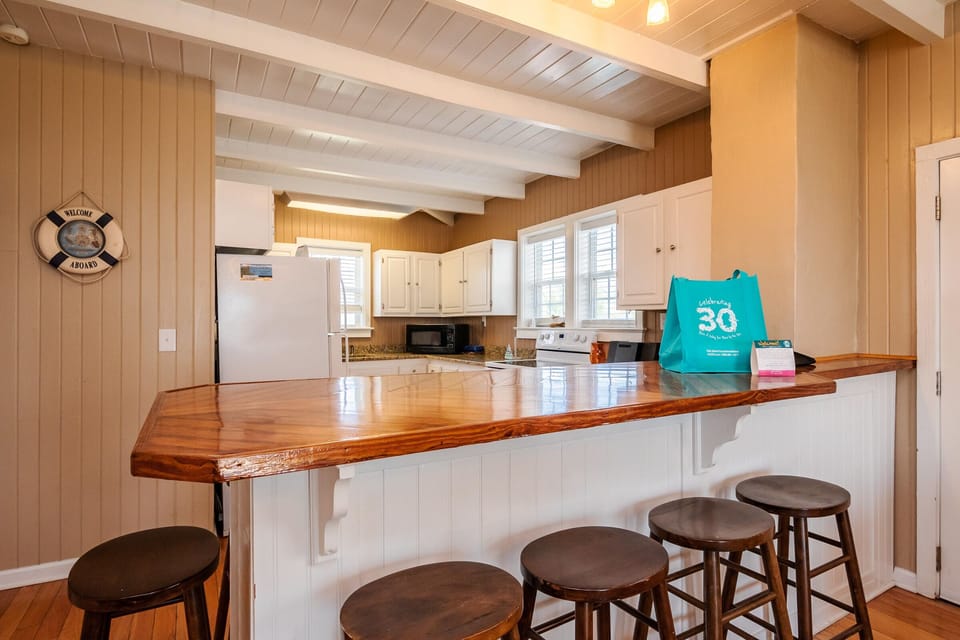 Kitchen / Bar Stools - Northeast