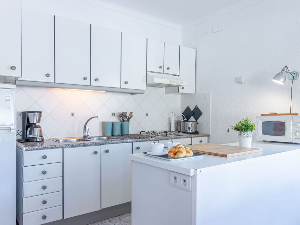 Kitchen, White, Room, Countertop, Property, Furniture, Cabinetry, Interior Design, Building, House
