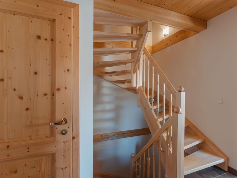 Wood, Stairs, Interior Design, Flooring, Wood Stain, Floor, Building, Hardwood, Material Property