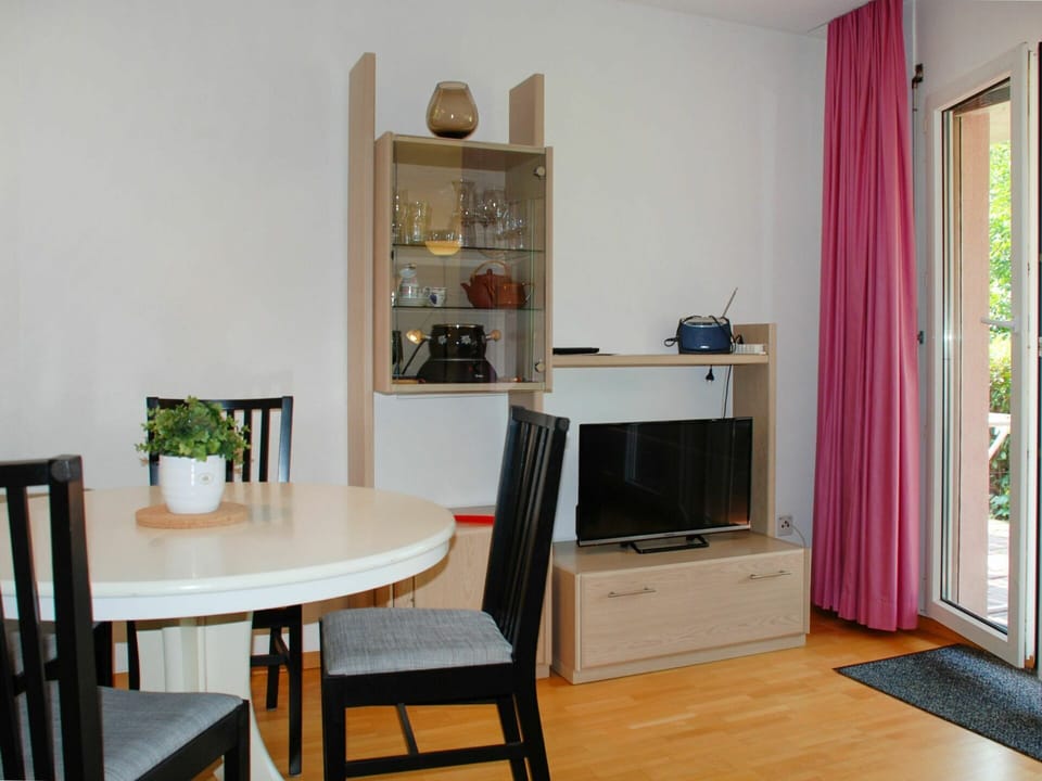 Property, Furniture, Table, Wood, Interior Design, Curtain, Television, Flooring, Floor, Shelf