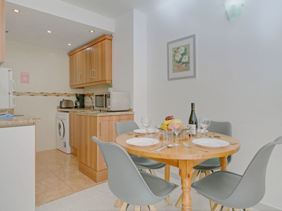 Cabinetry, Property, Furniture, Table, Countertop, Building, Chair, Wood, Interior Design, Flooring