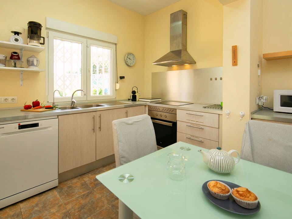 Cabinetry, Kitchen Sink, Property, Countertop, Sink, Furniture, Kitchen Stove, Kitchen Appliance, Drawer, Wood