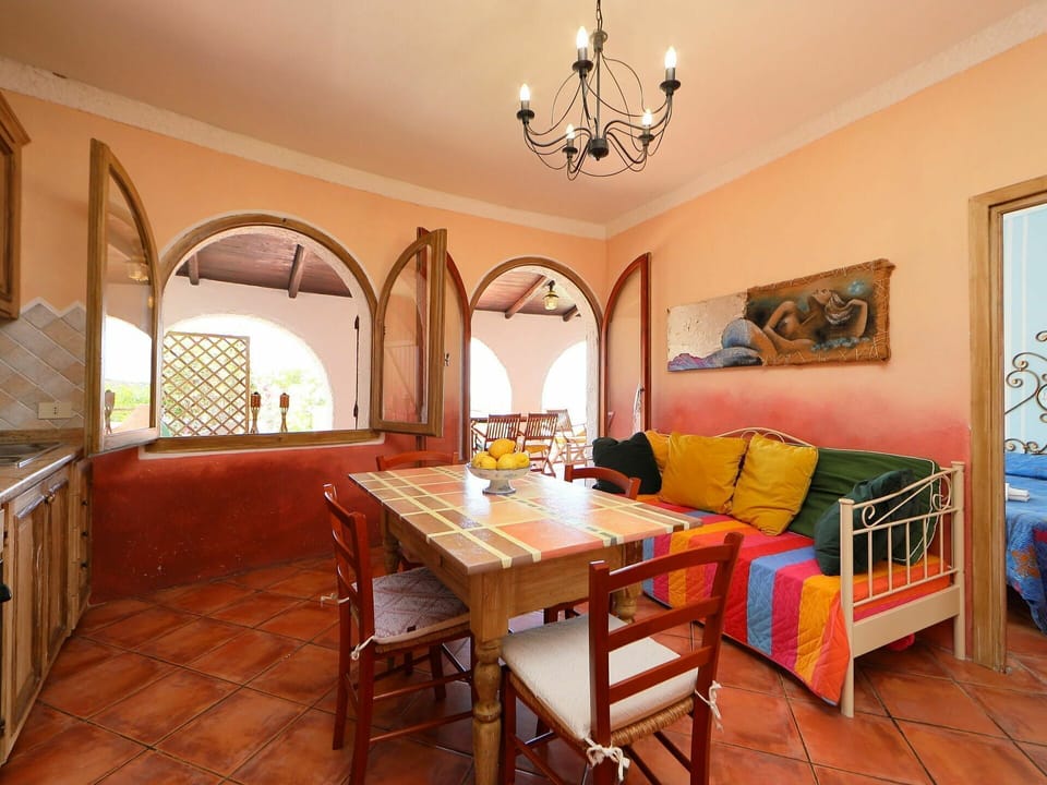 Room, Furniture, Property, Interior Design, Building, Ceiling, Dining Room, Table, Real Estate, Floor