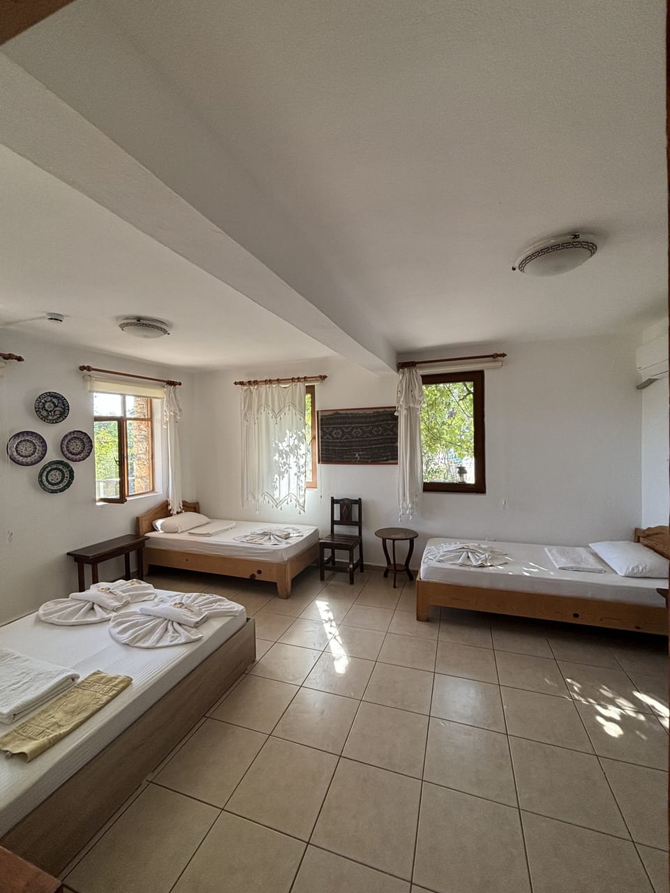 Family Quadruple Room | Desk, soundproofing, free WiFi, bed sheets