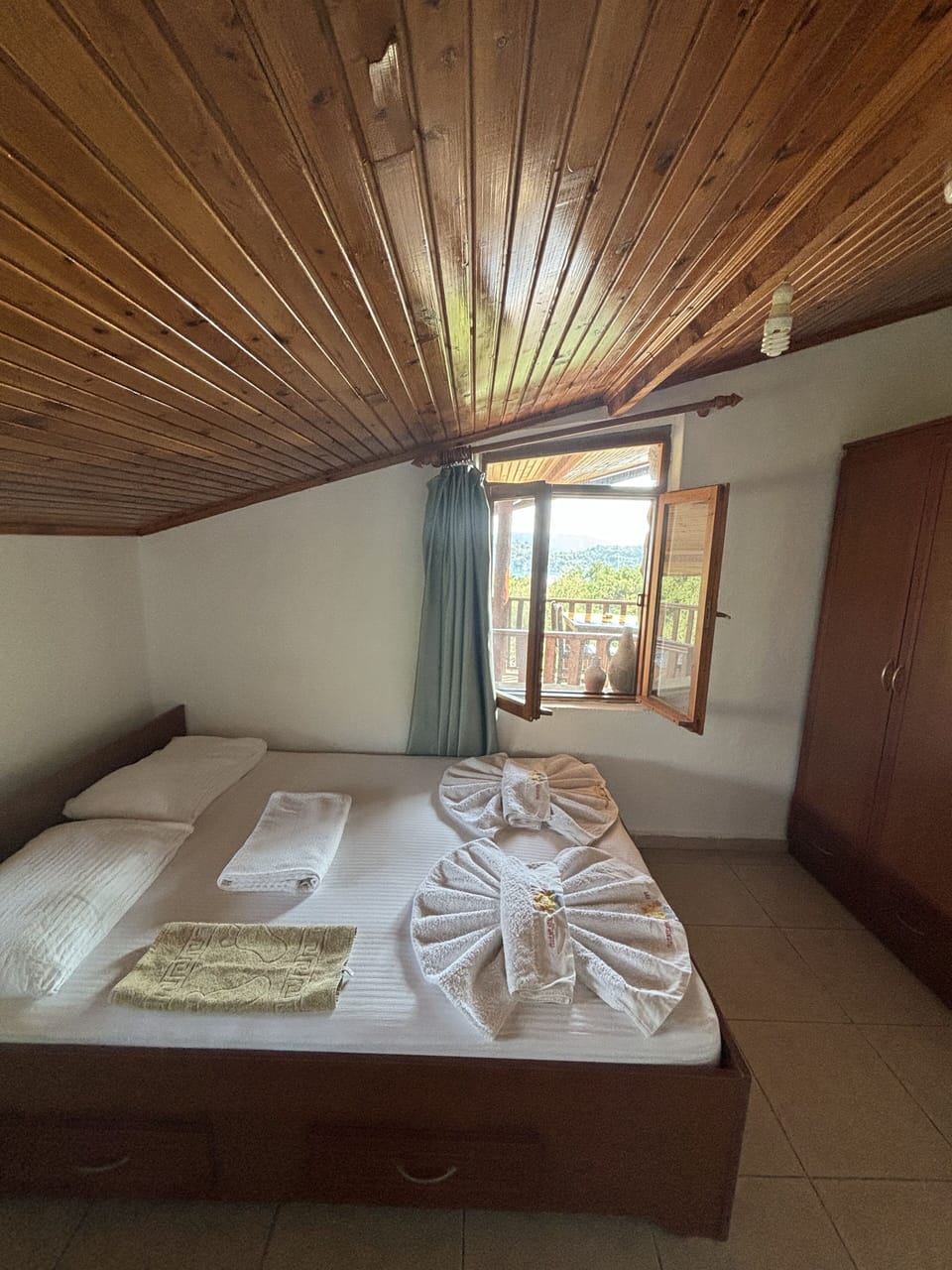 Standard Double Room | Desk, soundproofing, free WiFi, bed sheets