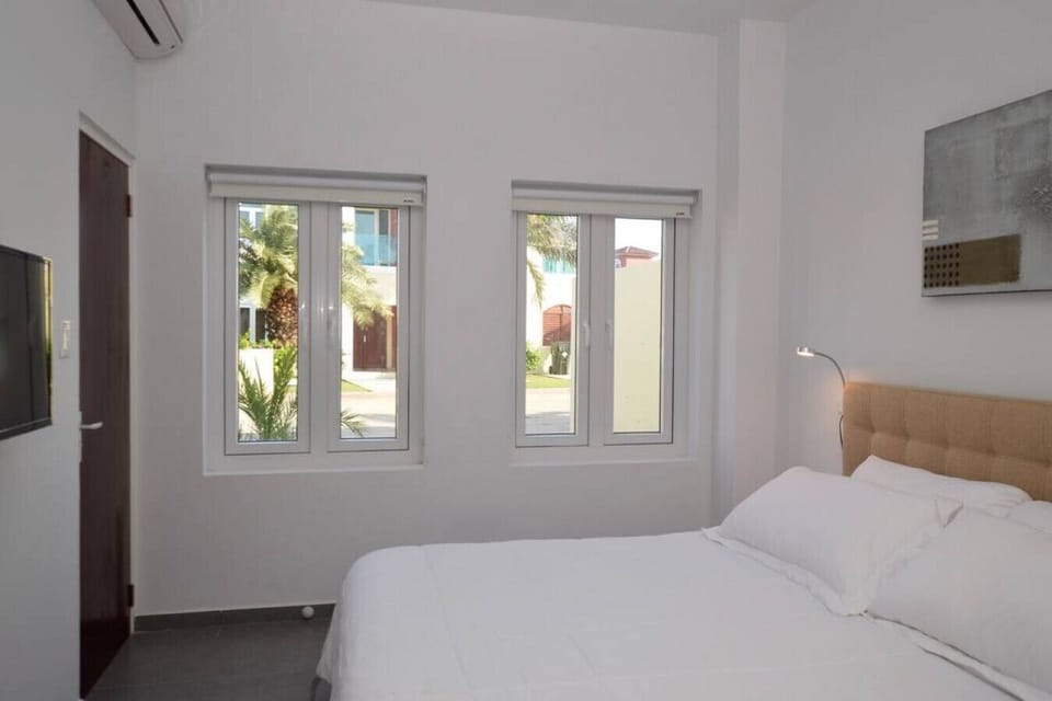 3rd Bedroom with Kingsize Bed, TV and Ensuite Bathroom