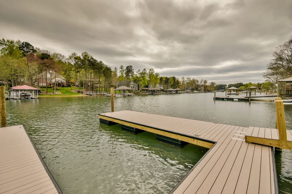 Park a boat, fish or swim off floating dock